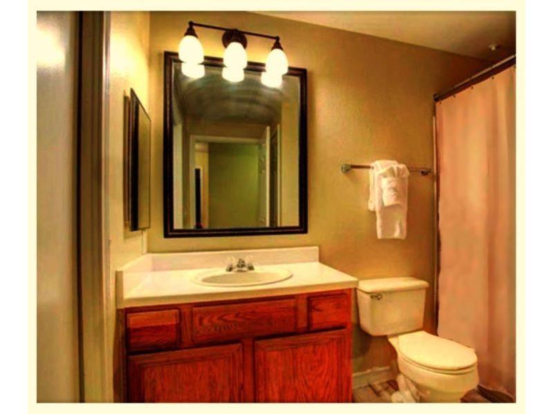 יוסטון The Reside Fully Furnished Condos - Medical Stays Welcome מראה חיצוני תמונה